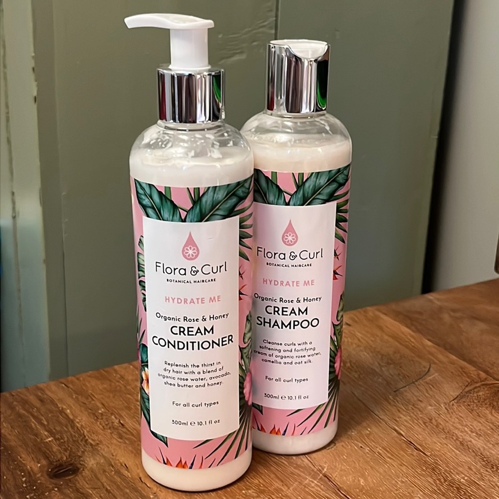 FLORA & CURL HYDRATE ME ORGANIC ROSE & HONEY CREAM CONDITIONER